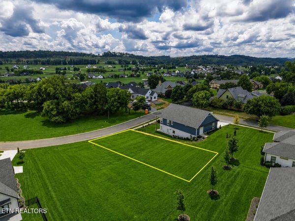 1000 Eagle Point Drive, Loudon, TN 37774