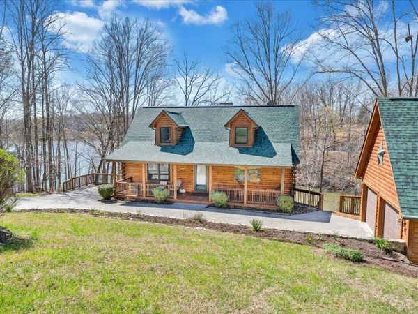 239 Blackwater Landing DR, Wirtz, VA 24184