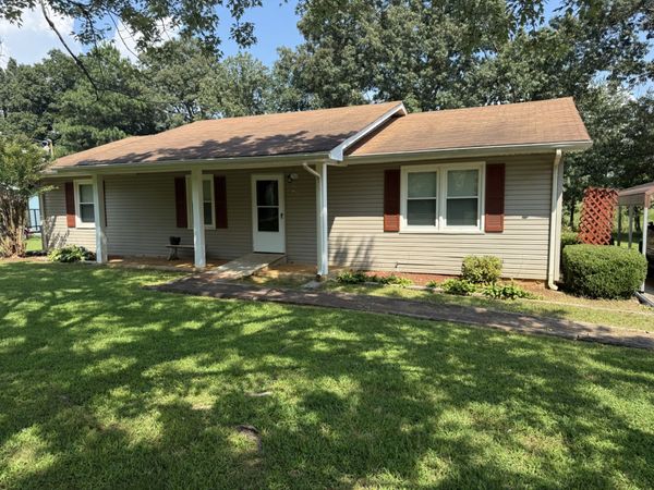 1020 Rosier Rd, Lawrenceburg, TN 38464