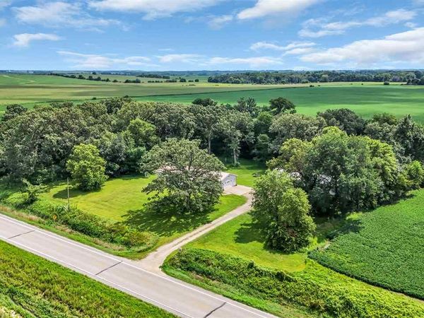 9826 Brandon Rd, La Porte, IA 50651