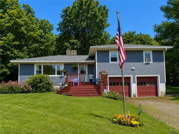 4135 Apulia Road , Jamesville, NY 13078