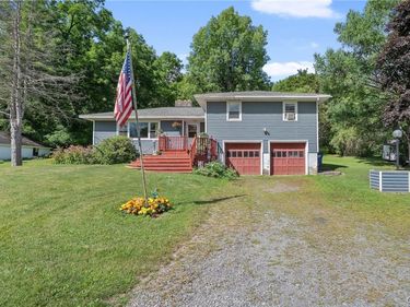 4135 Apulia Road, Jamesville, NY 13078