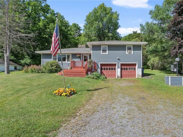 4135 Apulia Road, Jamesville, NY 13078