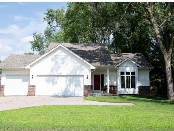 2321 Long Lake Road, New Brighton, MN 55112
