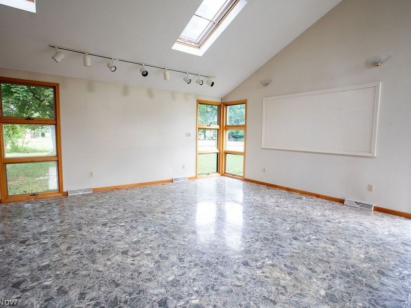 265 Richards Drive, Liberty, OH 44505 Photo 21