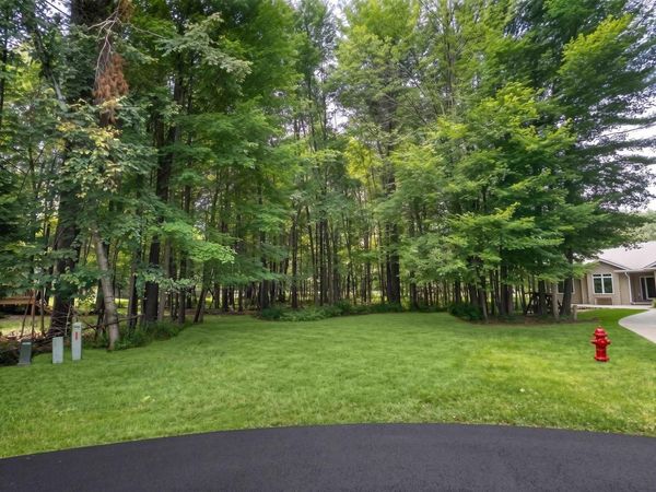 BUSS COURT, Shawano, WI 54166