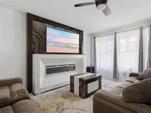 81 Emerald Woods DR, Unit M3, NAPLES, FL 34108