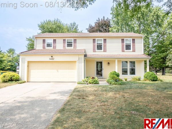 34682 Bunker Hill Drive, Farmington Hills, Mi 48331