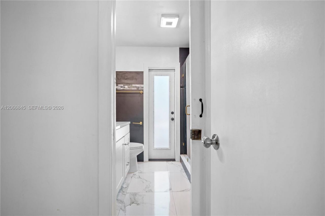 4241 NW 9th Ct, Unit -, Coconut Creek, FL 33066 Photo