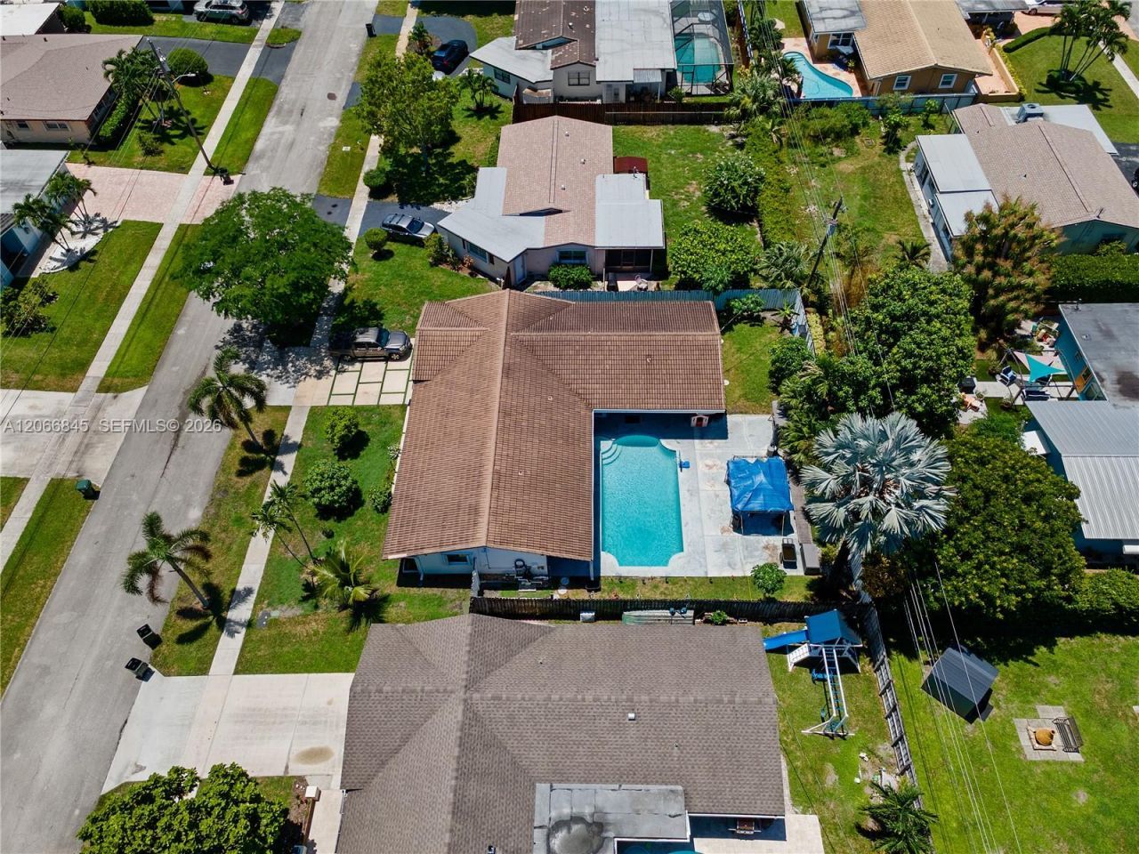 4241 NW 9th Ct, Unit -, Coconut Creek, FL 33066 Photo