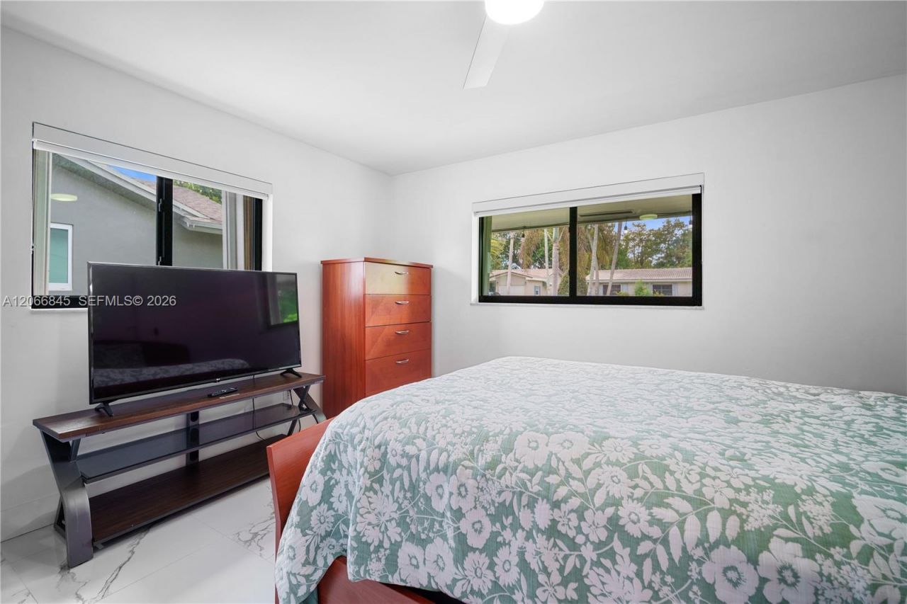 4241 NW 9th Ct, Unit -, Coconut Creek, FL 33066 Photo