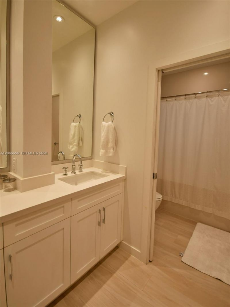 55 Ocean Lane Dr , Unit 4031, Key Biscayne, FL 33149 Photo