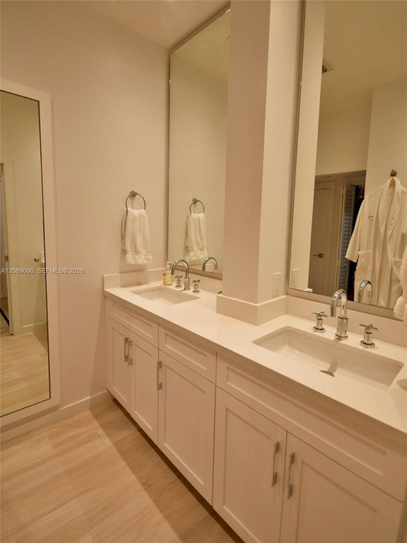 55 Ocean Lane Dr , Unit 4031, Key Biscayne, FL 33149 Photo