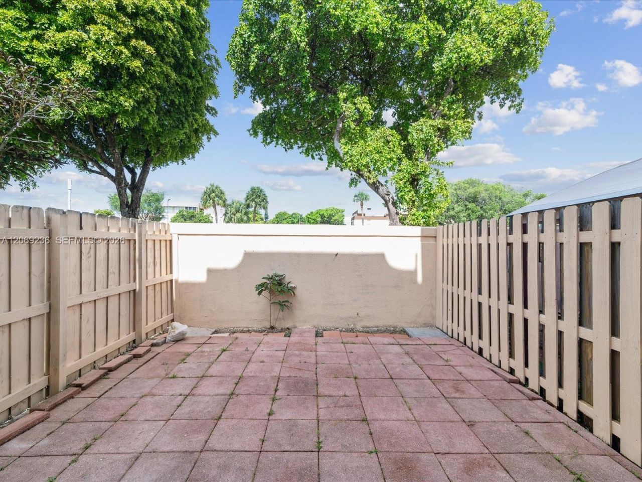 390 NW 86th Pl , Unit 201, Miami, FL 33126 Photo