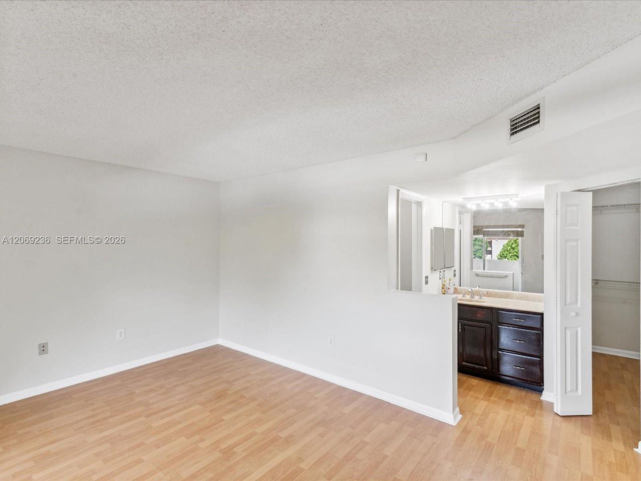 390 NW 86th Pl , Unit 201, Miami, FL 33126 Photo