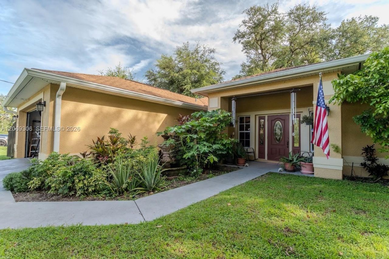 1098 Mission Ln , Labelle, FL 33935 Photo