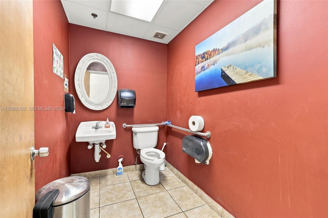 3930 #3942b Pembroke Rd , Hollywood, FL 33021 Photo