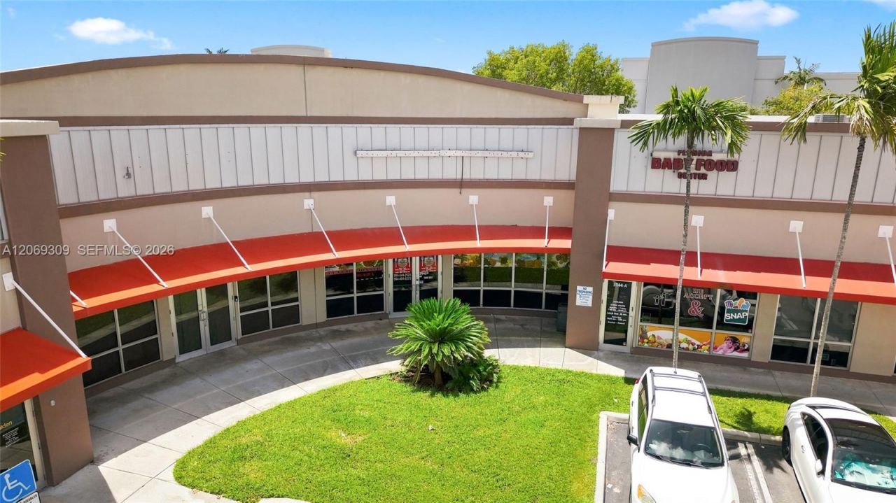 3930 #3942b Pembroke Rd , Hollywood, FL 33021 Photo