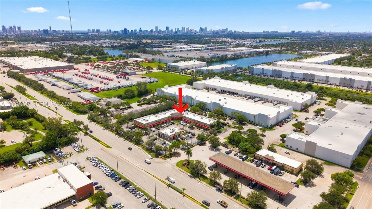 3930 #3942b Pembroke Rd , Hollywood, FL 33021 Photo