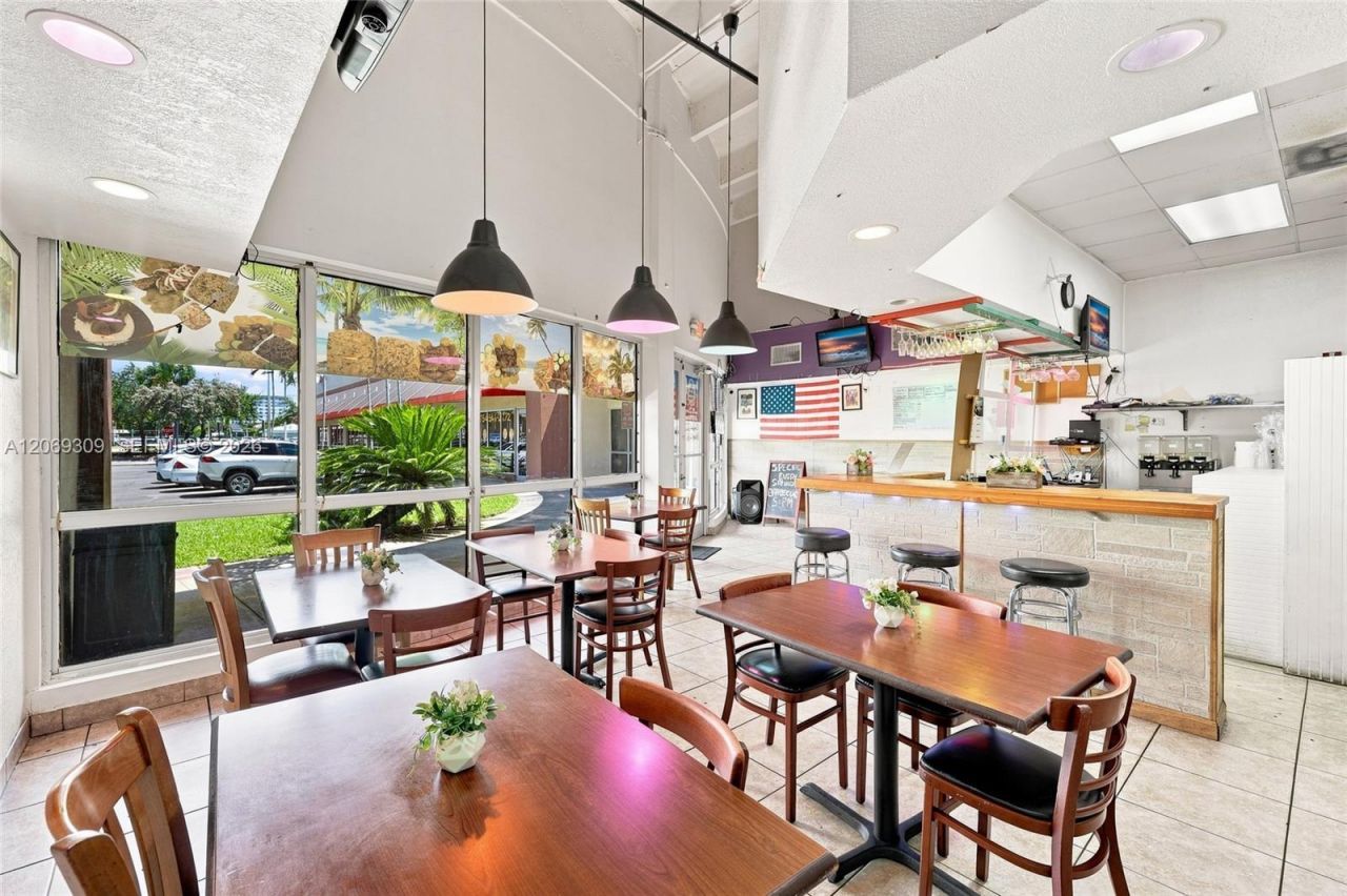 3930 #3942b Pembroke Rd , Hollywood, FL 33021 Photo