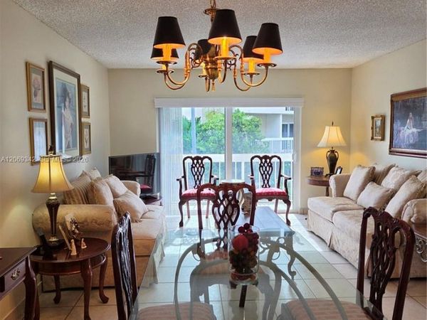 7707 Camino Real, Unit 209, Miami, FL 33143