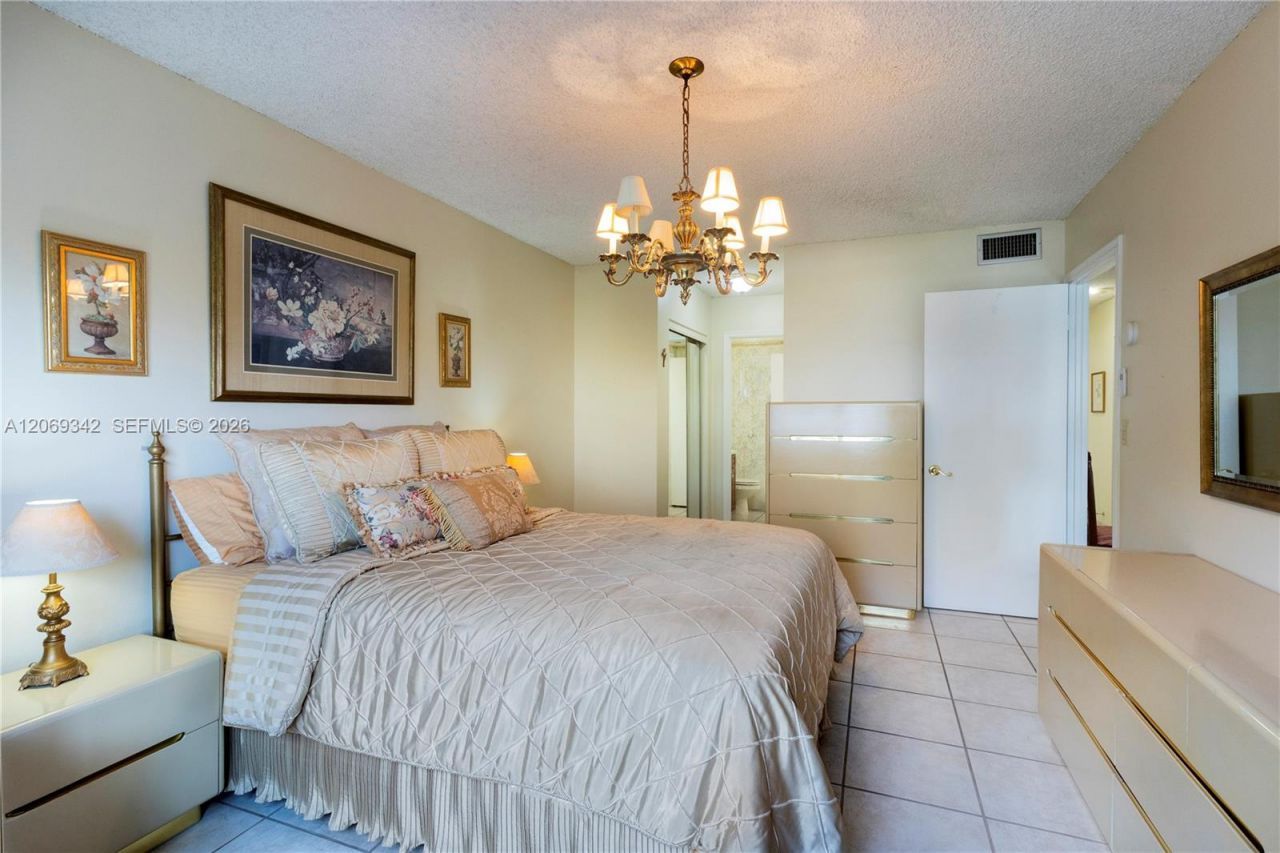 7707 Camino Real, Unit 209, Miami, FL 33143 Photo