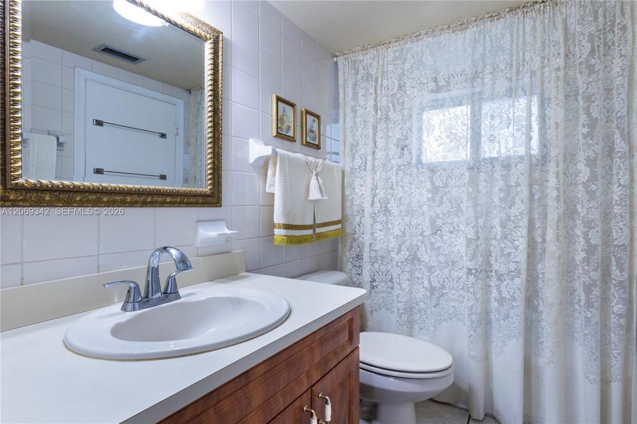 7707 Camino Real, Unit 209, Miami, FL 33143 Photo