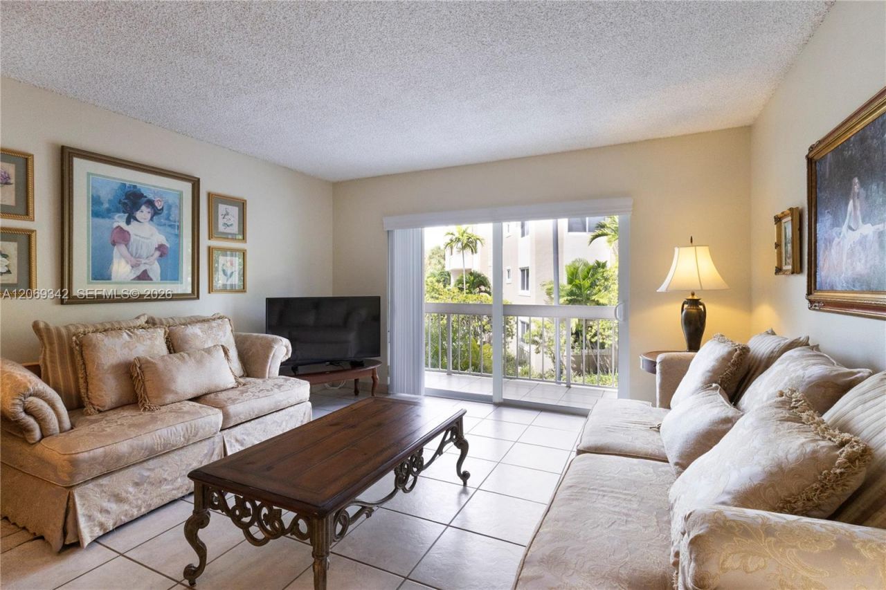 7707 Camino Real, Unit 209, Miami, FL 33143 Photo