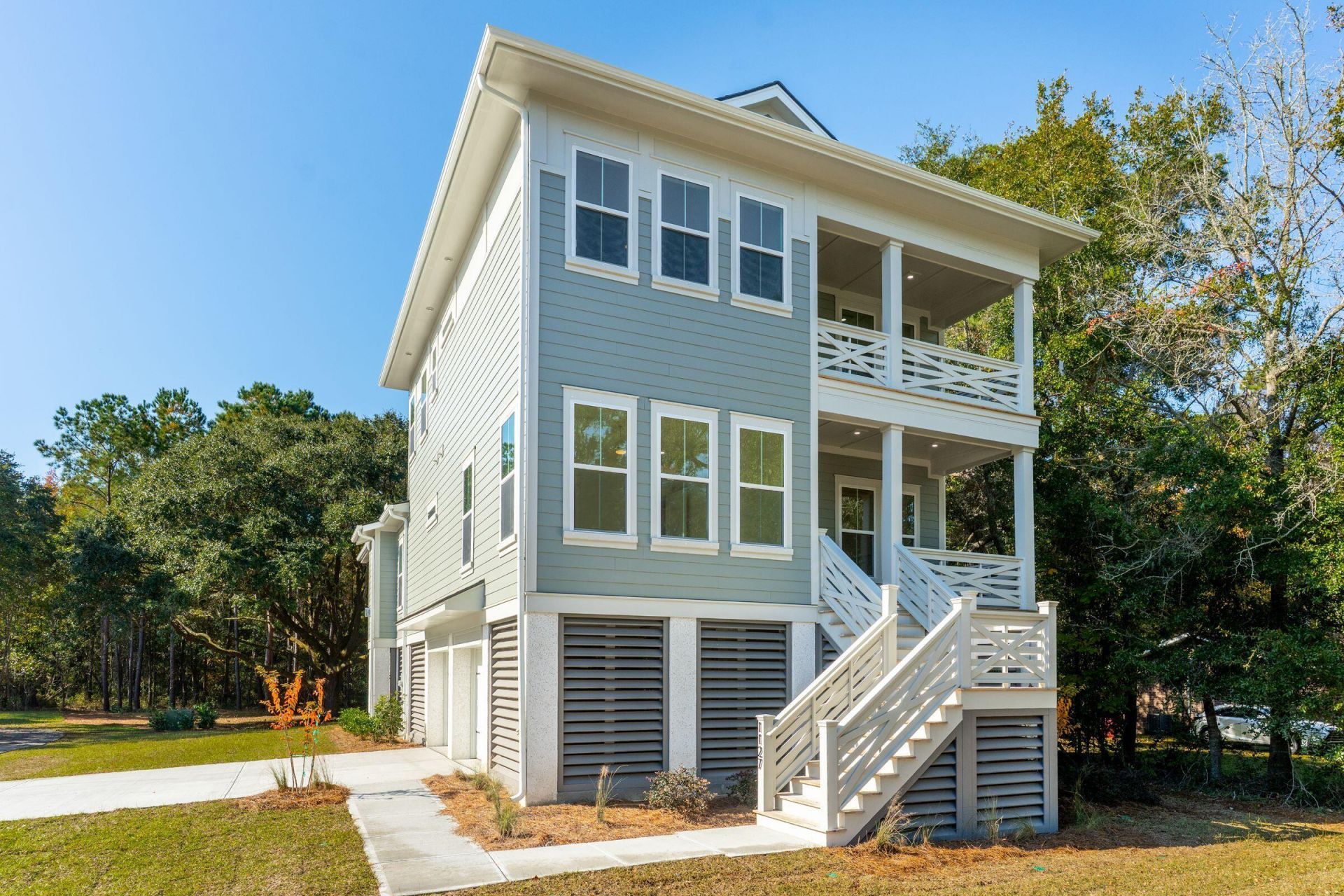 1127 Hamlin Road Photo 1