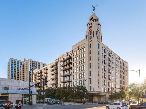 758 N LARRABEE Street , Unit 220, Chicago, IL 60610
