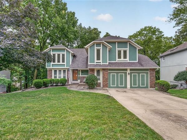 5129 NW Walden Drive, Kansas City, MO 64151