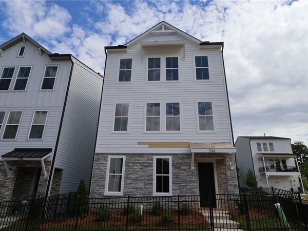 744 Auguste Avenue, Scottdale, GA 30079
