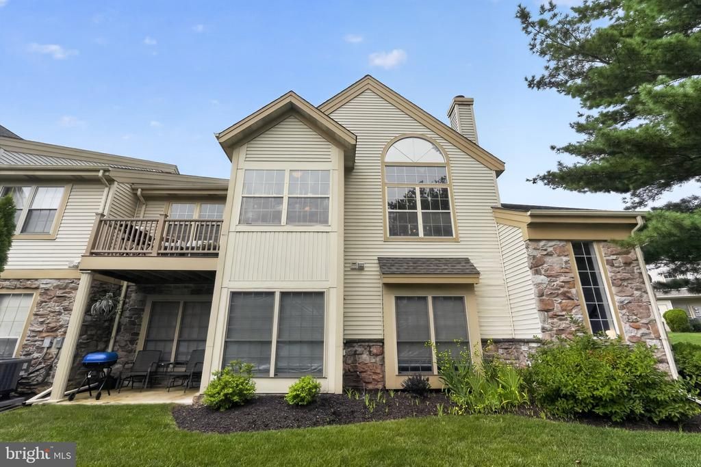 1602 FOXMEADOW CIRCLE, ROYERSFORD, PA 19468