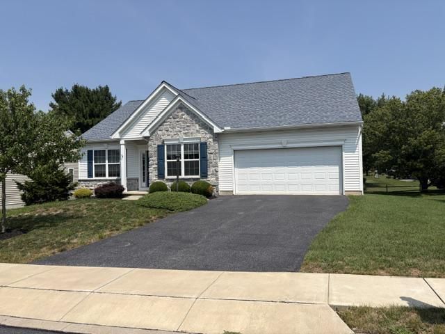 232 CHARLAN BOULEVARD , MT JOY, PA 17552