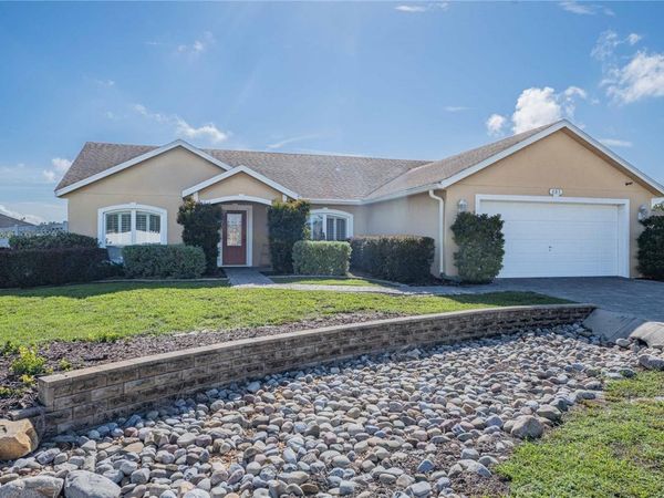 205 THOMAS COURT , WINTER HAVEN, FL 33880