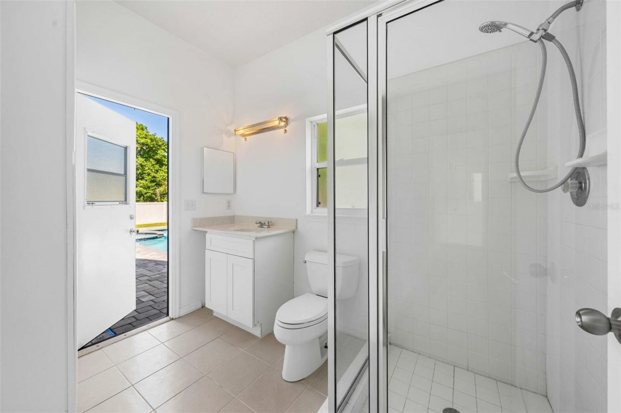 14325 Lake Price Drive, Orlando, FL 32826 Photo