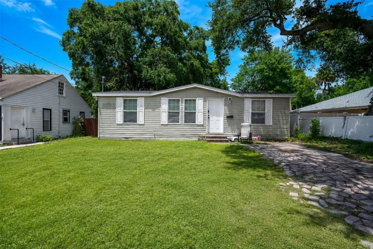 791 35th Avenue S, Saint Petersburg, FL 33705 Photo