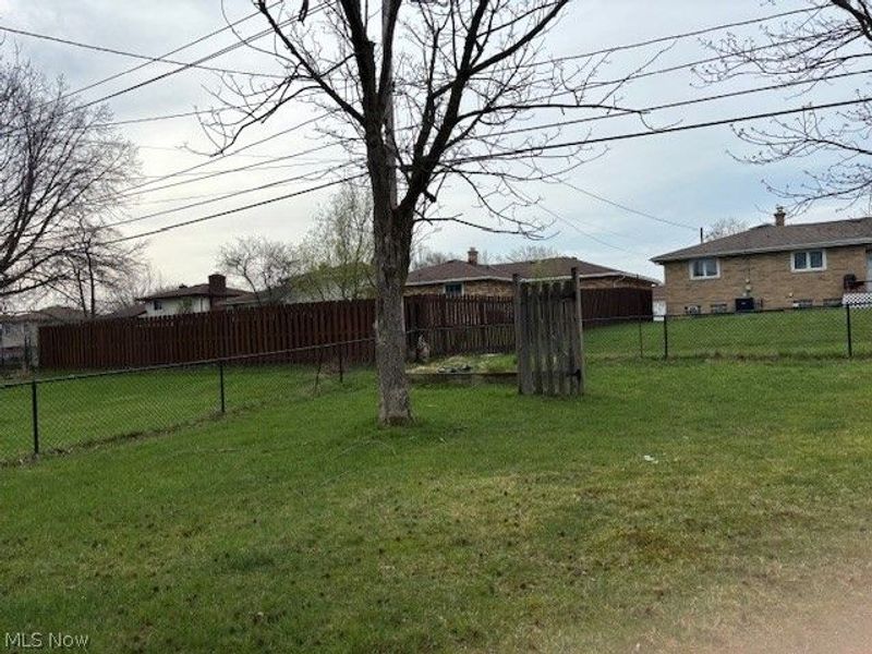 2777 Friar Drive , Parma, OH 44134 Photo 45