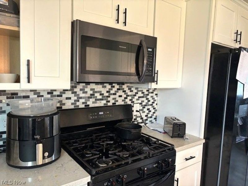 2777 Friar Drive , Parma, OH 44134 Photo 7