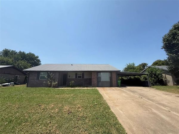 1023 Meadowbrook Lane, Prague, OK 74864