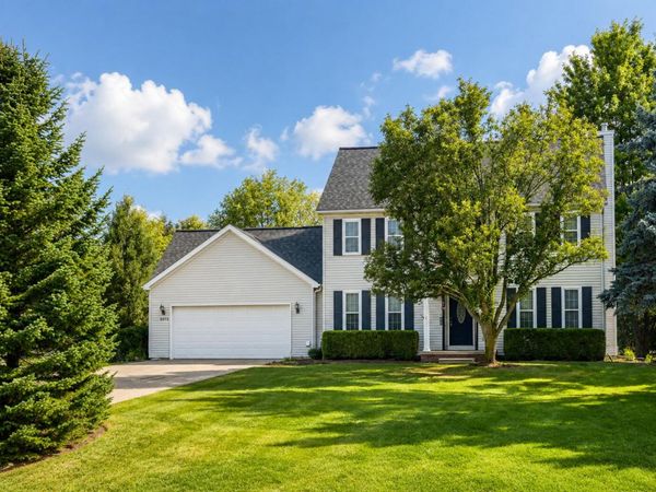 6884 Ralaric Drive, Dexter, MI 48130