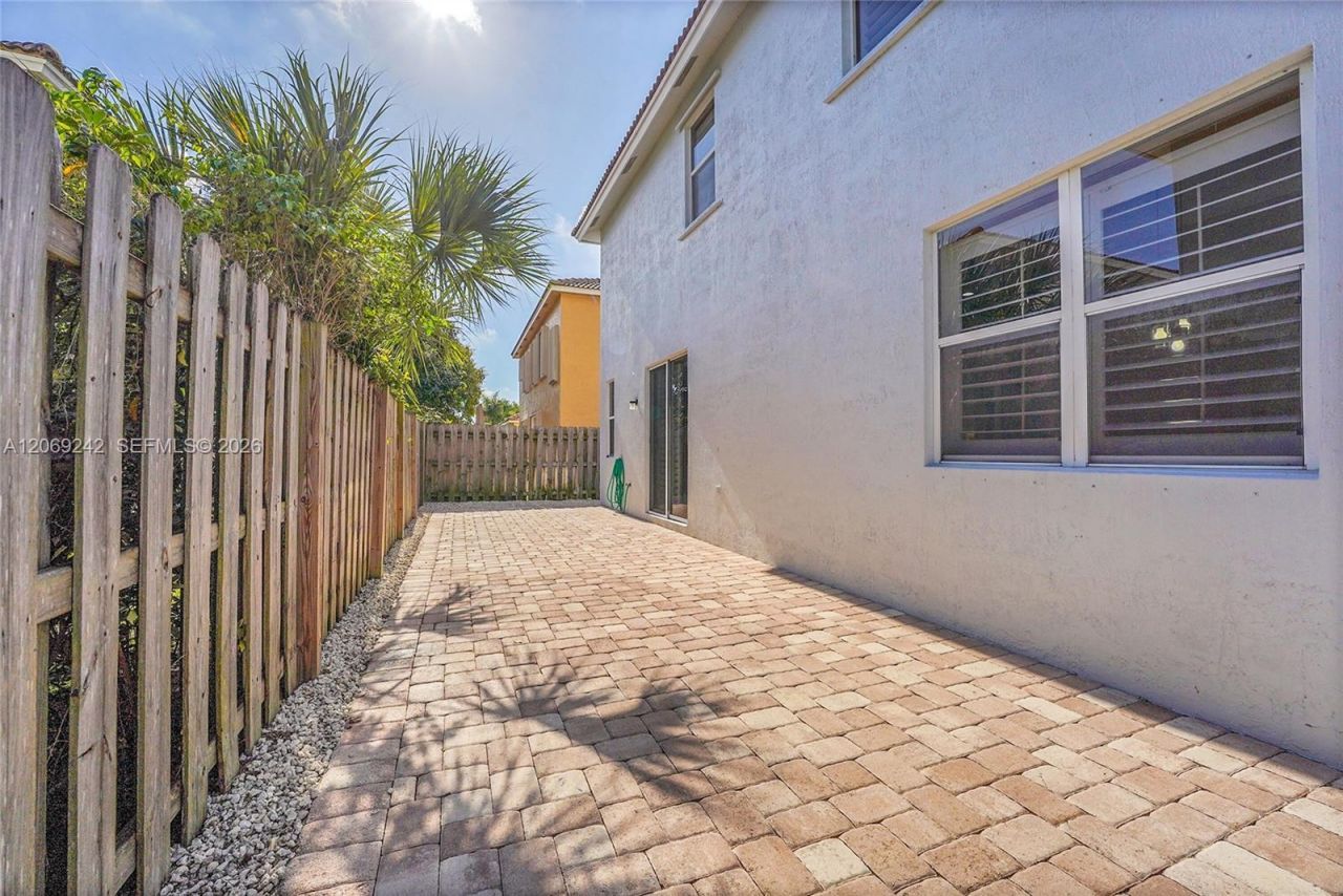 1905 Capeside Cir , Unit 1905, Wellington, FL 33414 Photo