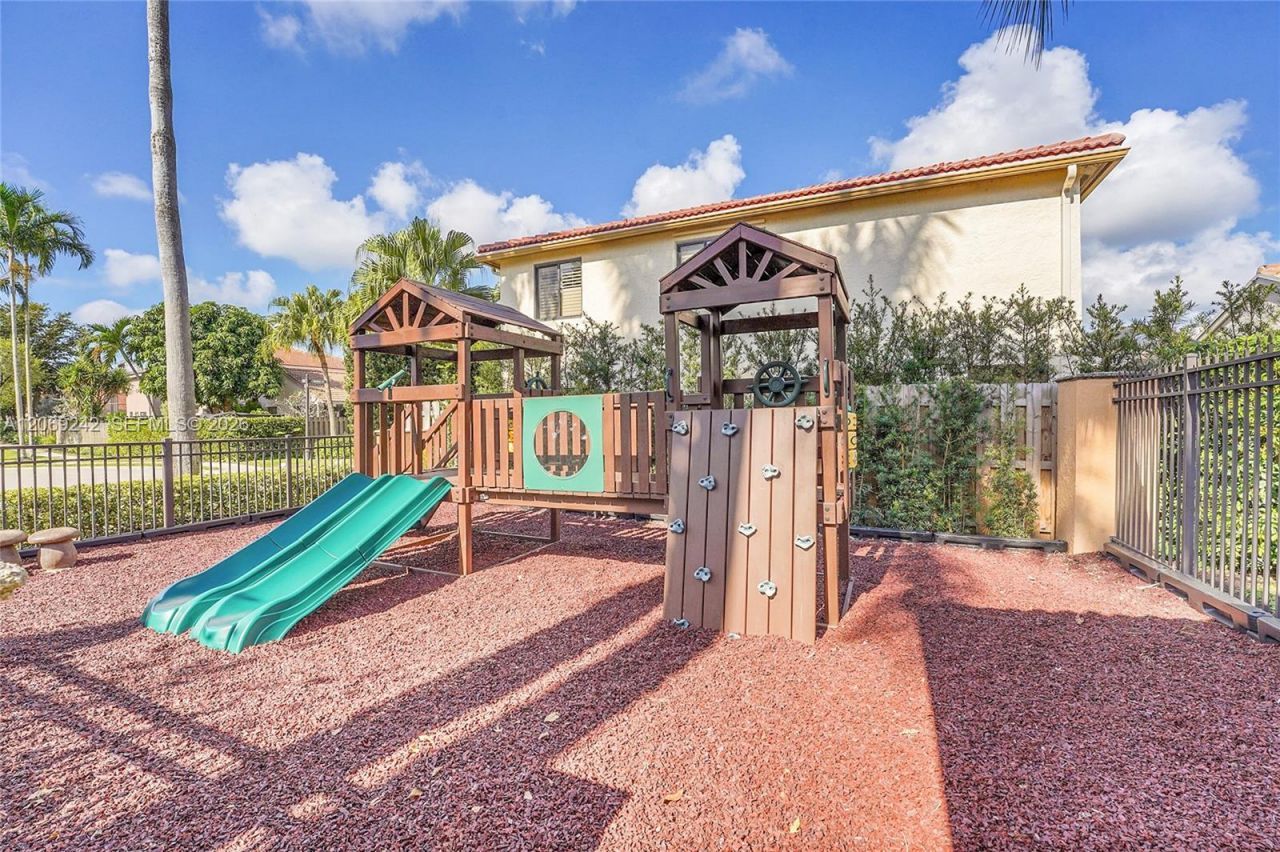 1905 Capeside Cir , Unit 1905, Wellington, FL 33414 Photo
