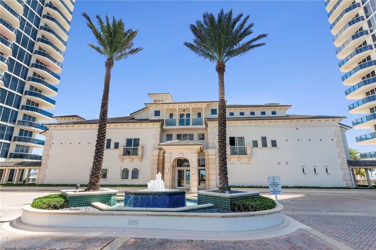 4779 Collins Ave , Unit PH4306, Miami Beach, FL 33140 Photo