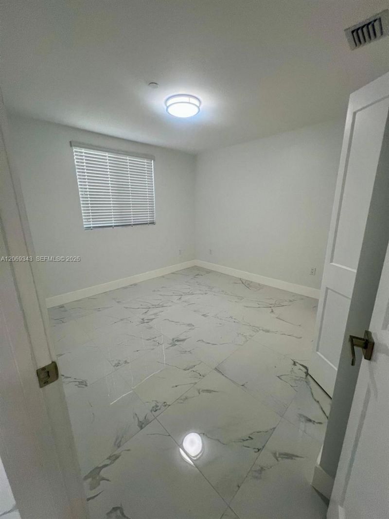 1860 NW 19th St, Unit 202, Miami, FL 33125 Photo