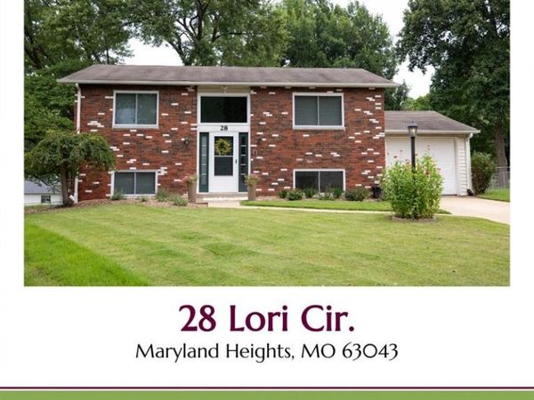 28 Lori Circle, Maryland Heights, MO 63043