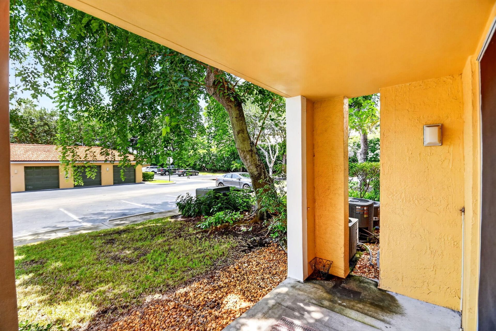 110 Yacht Club Way, Unit 103, Hypoluxo, FL 33462 Photo