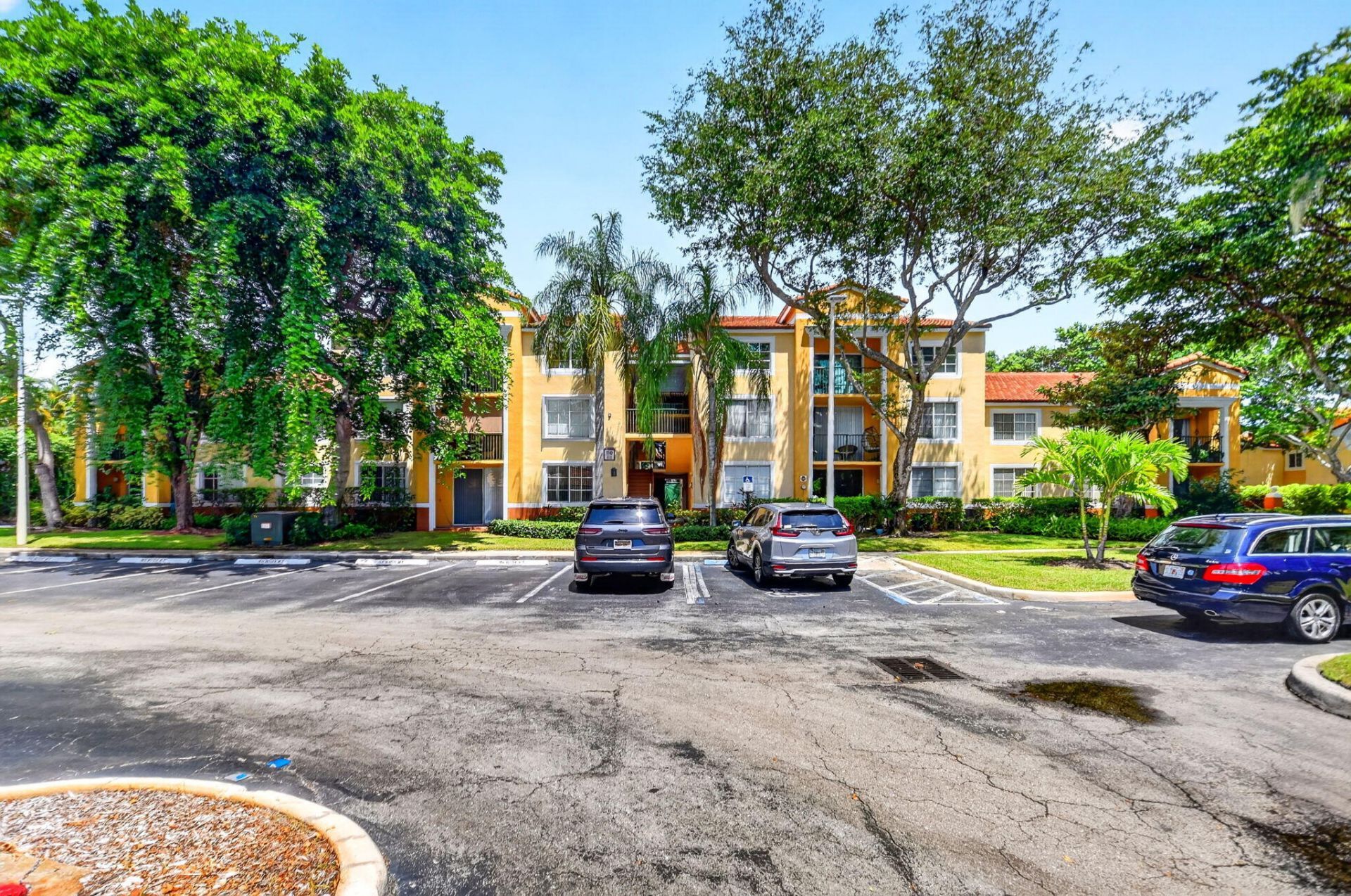 110 Yacht Club Way, Unit 103, Hypoluxo, FL 33462 Photo