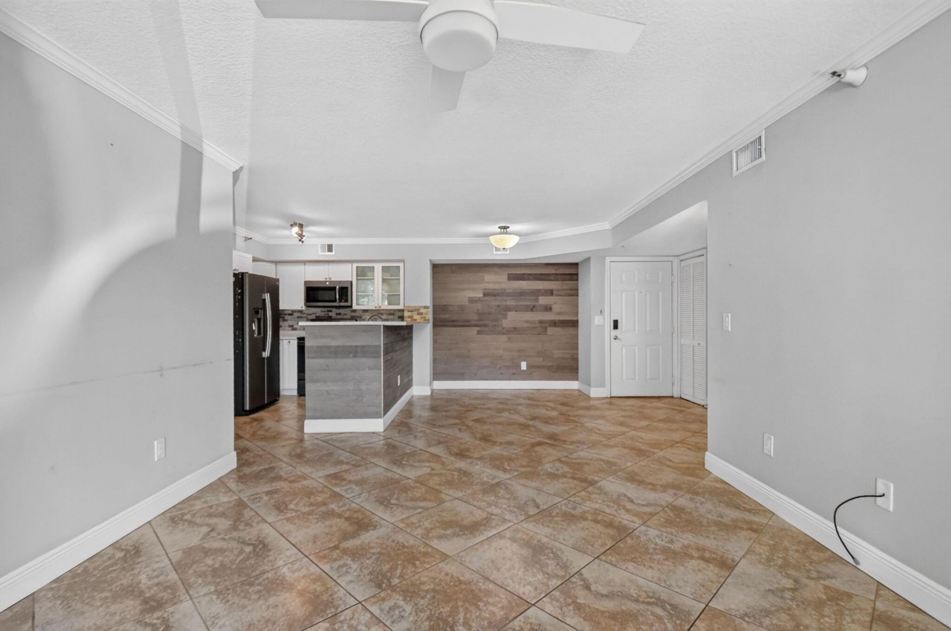 110 Yacht Club Way, Unit 103, Hypoluxo, FL 33462 Photo