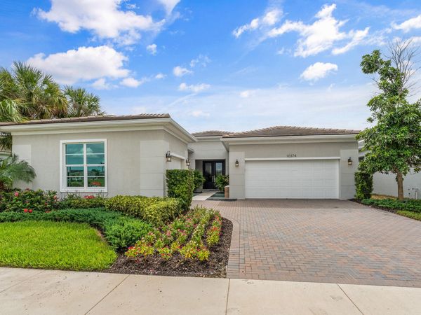 10374 SW AQUILA Way, Port St. Lucie, FL 34987